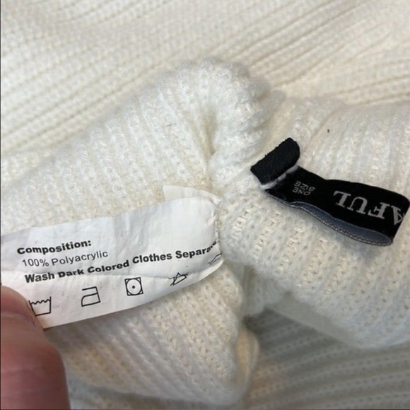 Zaful Off The Shoulder Sweater One Size - Picture 5 of 8